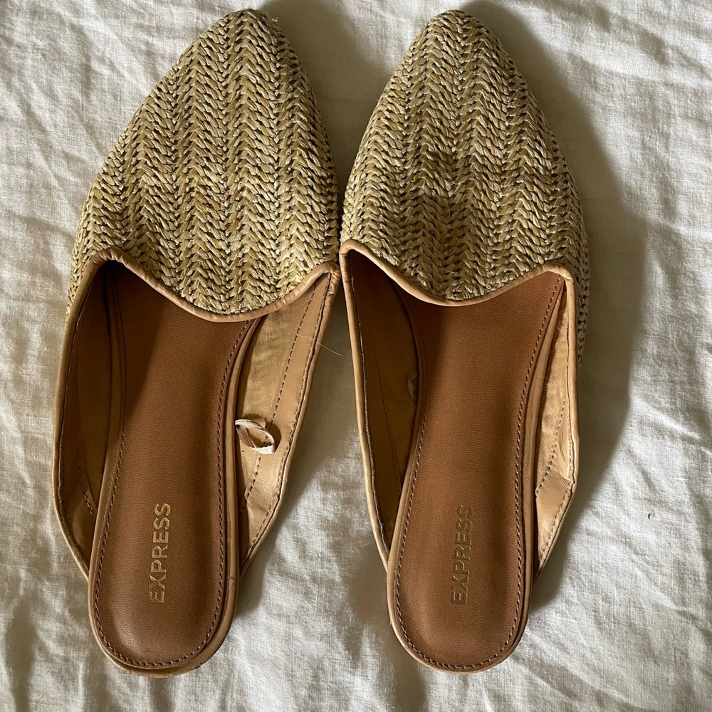 Natural wicker style Express Slides size 9